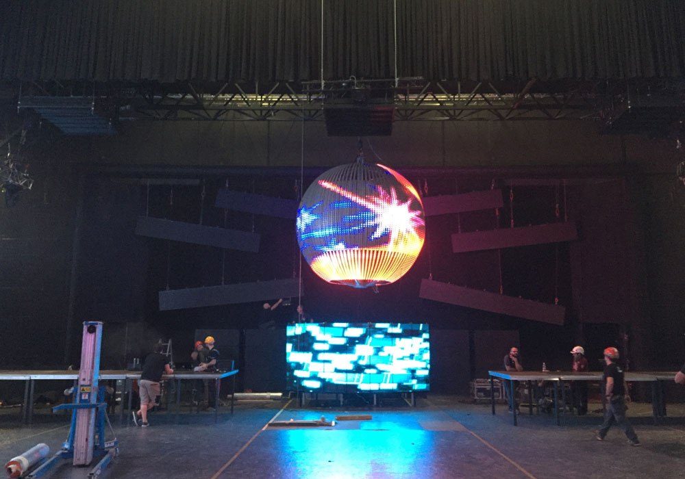 2015 Milan, Italy 3M Diameter Ball